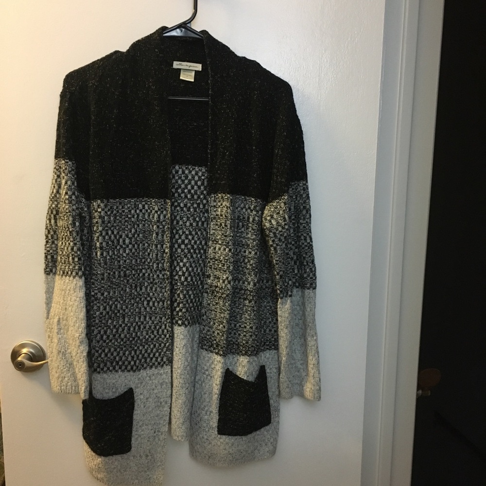 Cotton emporium color block black grey white cardigan size small